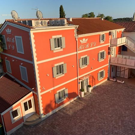 Bb-Ld Bed & Breakfast Pula Exterior photo